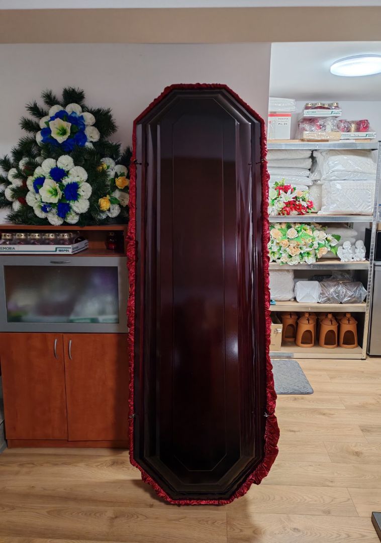 Галерия — Погребална агенция Карина 1977